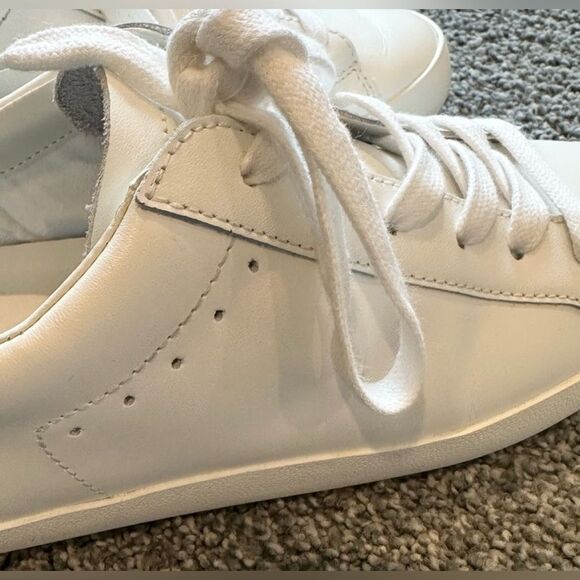 Banana Republic White Leather Sneakers with Snakeskin Detail Size 6.6 - Picture 4 of 10